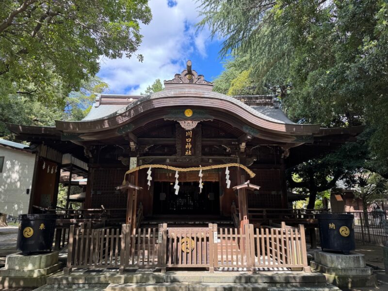 素戔嗚尊、菅原道真公らを祀る天慶年間（940年頃）創建の川口神社