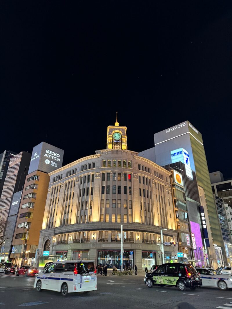 東京・銀座４丁目「服部時計店」