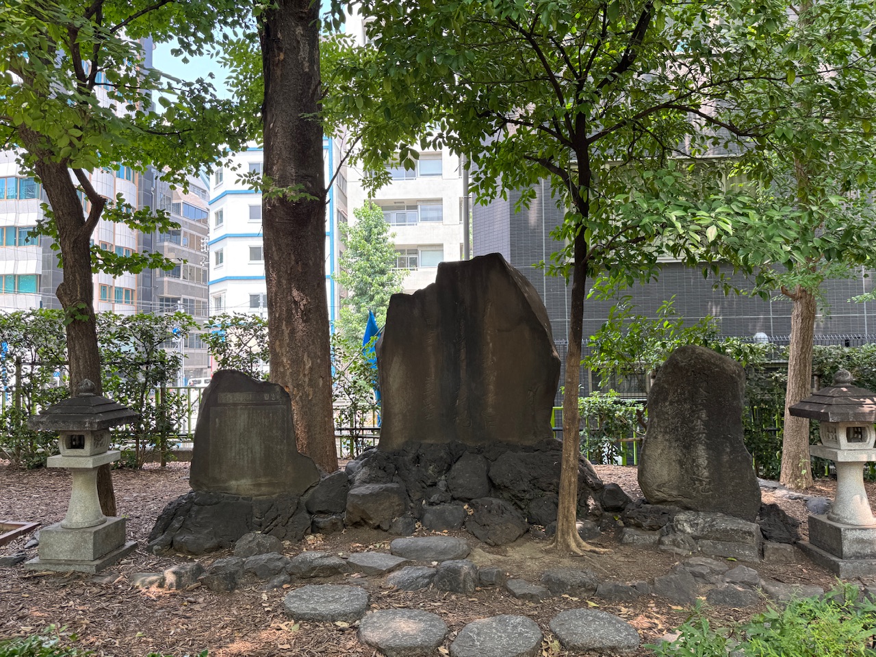 吉田松陰終焉の地の碑（伝馬町牢屋敷跡）keiryusai.net