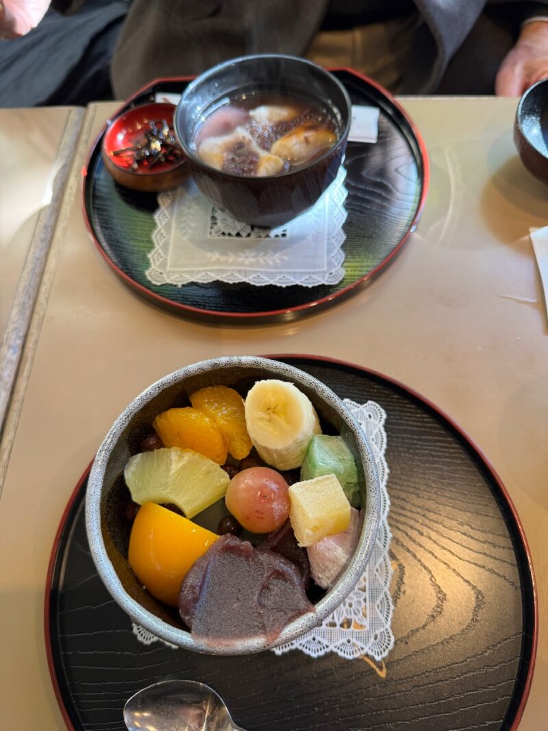 巣鴨地蔵通り商店街「榮太楼」あんみつ700円　keiryusai.net