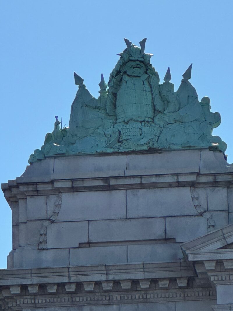 迎賓館本館「阿吽の阿の武者像」 keiryusai.net