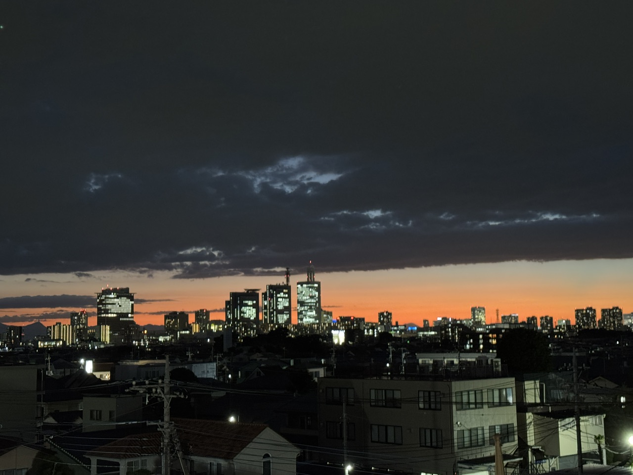 八五郎の自宅から見える夜景keiryusai.net